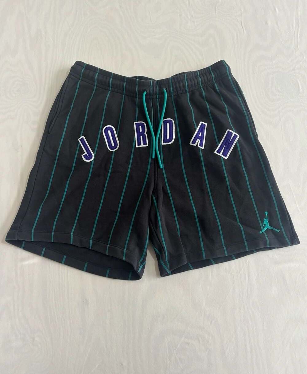 Jordan Brooklyn Fleece Striped Diamond Short Off Black/New Emerald
